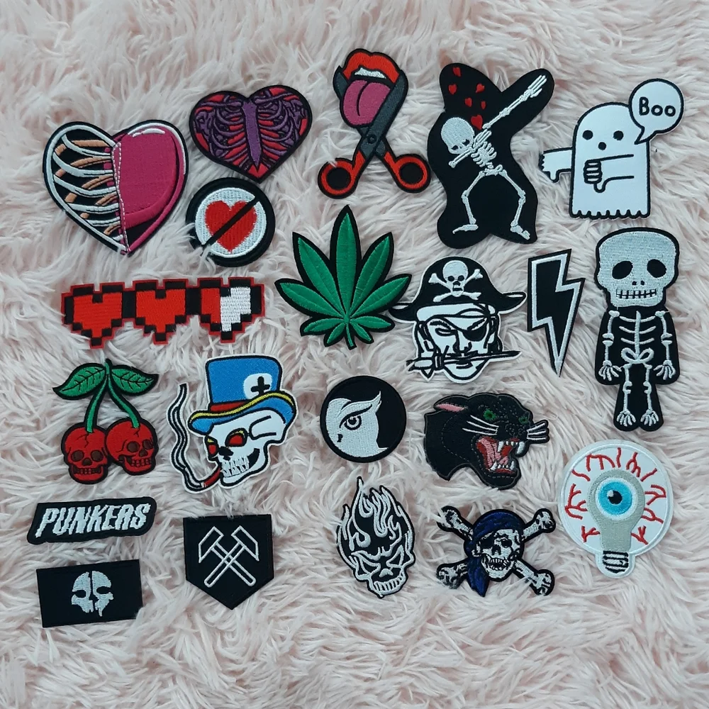 -🤘MY PATCH COLLECTION!!🕸🦇🌙 PIECES NOW 4 SALE! SCROLL DOWN!!! - Picture 2 of 16